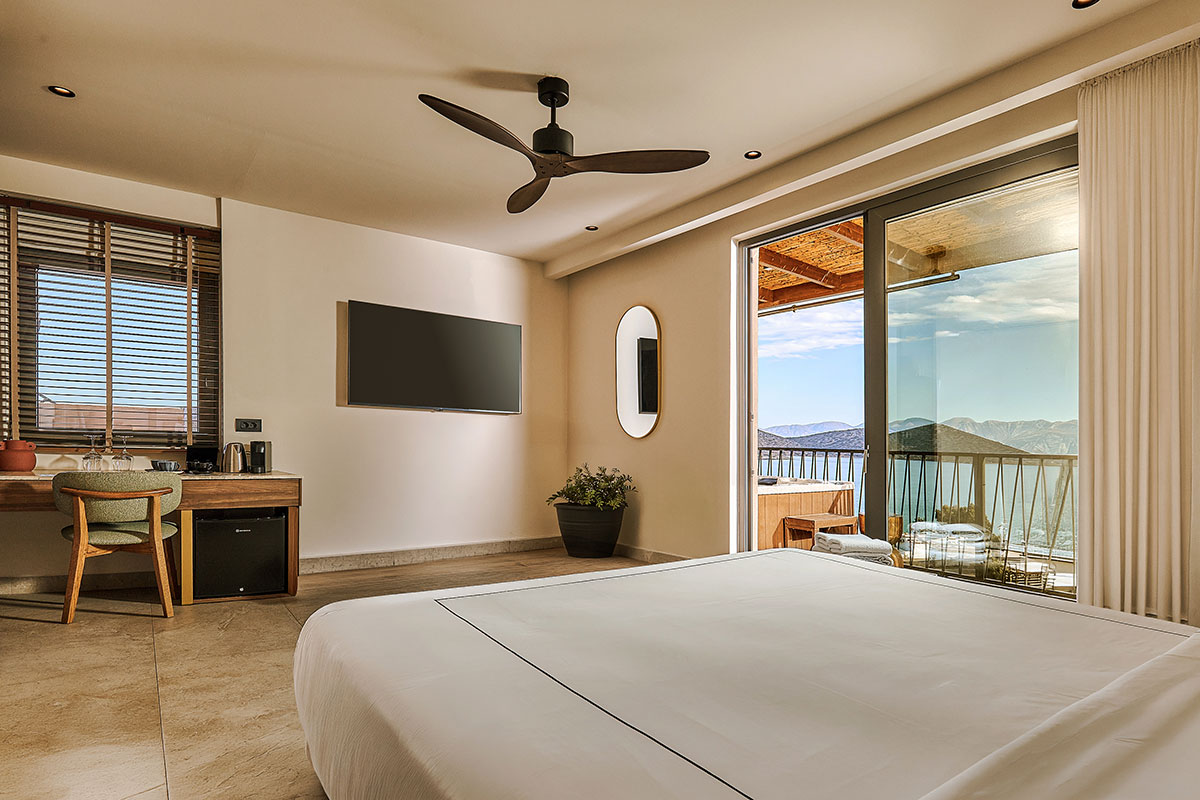 Double Jacuzzi Sea View